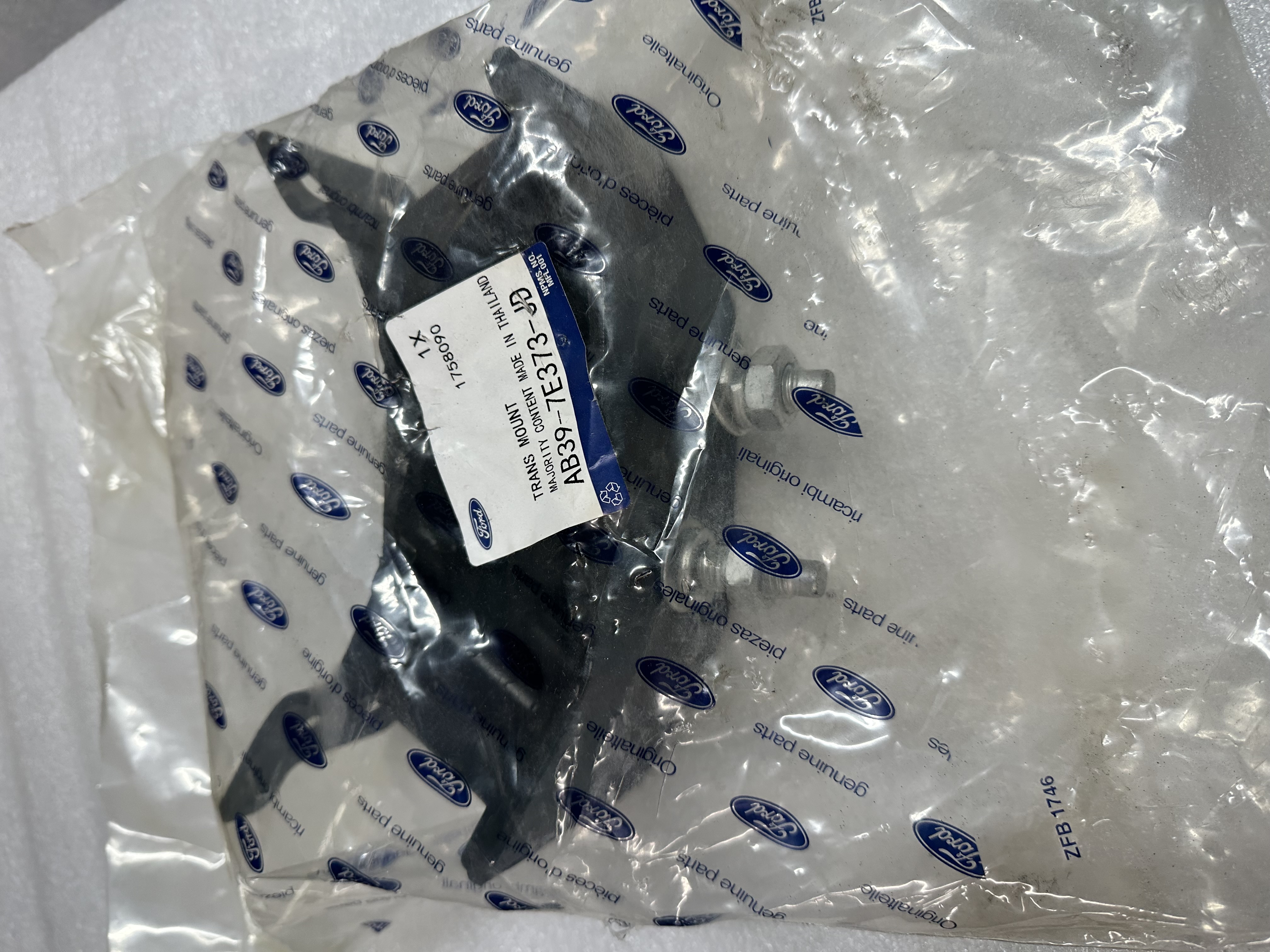 2011/2015 FORD RANGER MAZDA BT50 3.2 & 2.2 4X4 TRANSMISSION MOUNT SOPORTE DE TRANSMISSION 4X4 